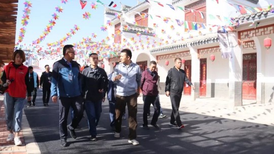 長治市質量技術監(jiān)督局副局長邢懷忠蒞臨山西太行歡樂谷檢查游樂設施安全情況