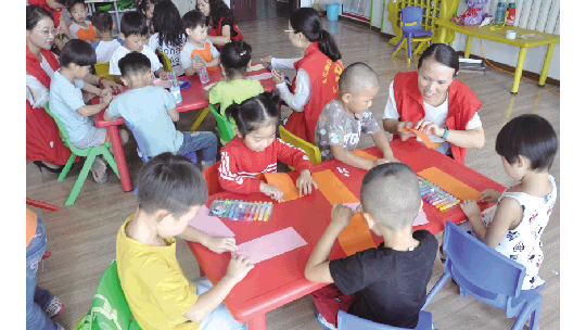 社區(qū)工作十六年 再苦再累心也甜 一路真情，一片掌聲