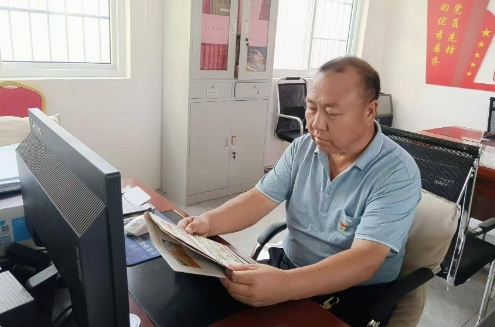 情系民生的擔(dān)當(dāng)楷?！浫珖谑畬玫赖陆逃侣勅宋?張國民