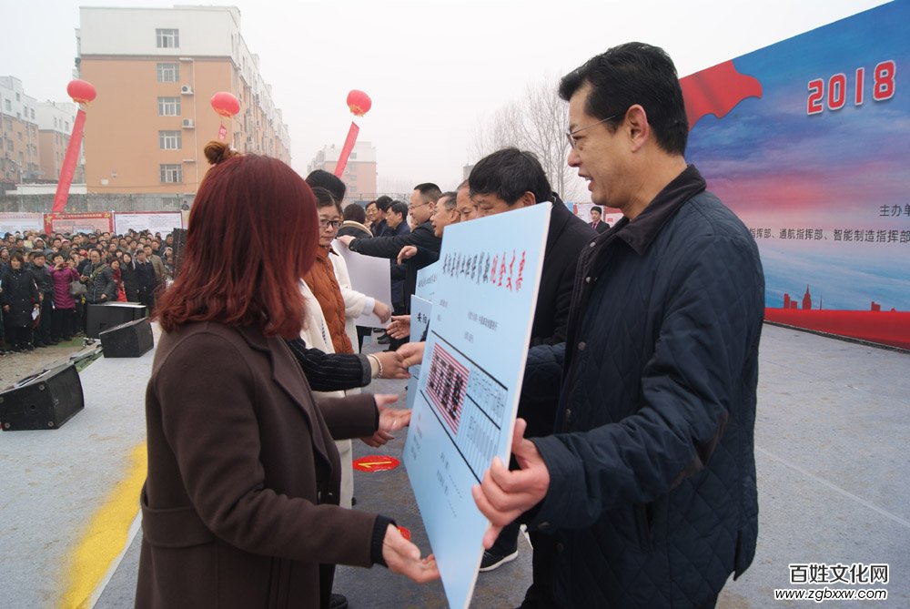 春風(fēng)送崗位 溫暖萬人心