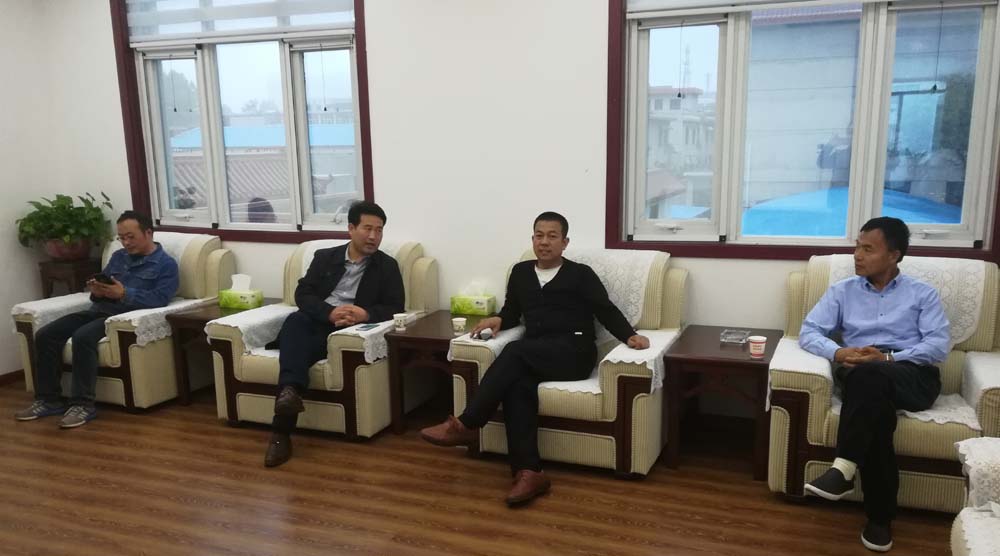 北京寫作學(xué)會(huì)文化藝術(shù)促進(jìn)會(huì)執(zhí)行主席林臏一行到比干廟調(diào)研