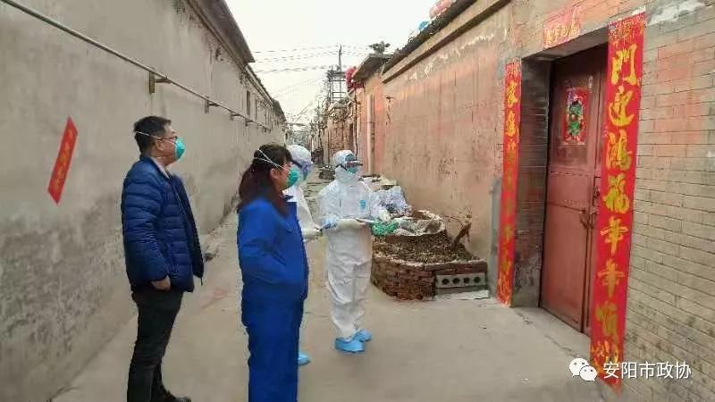 安陽民建會(huì)員勝桂紅在疫情防控中的最美身影