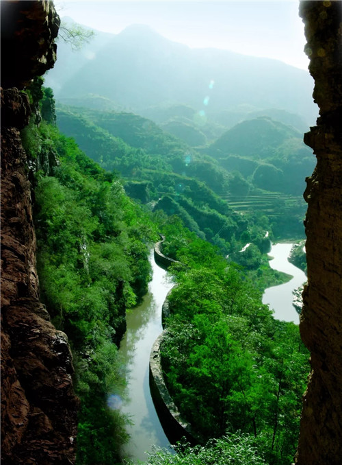 紅旗渠風景區(qū)有序開放 迎來首批游客