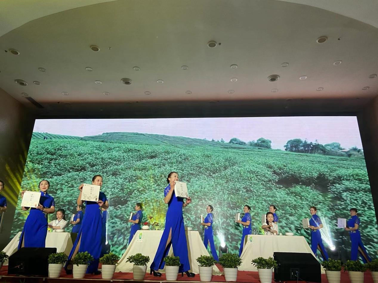 夢(mèng)里張家界 桑植白茶醇 桑植白茶營(yíng)銷招商大會(huì)圓滿舉行
