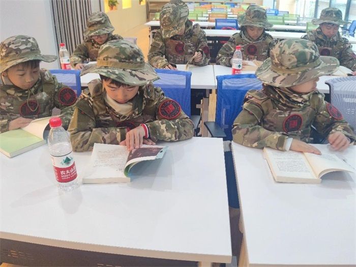 橫墅江社區(qū)青少年國防素質(zhì)提升計劃暨冬訓(xùn)活動順利收官