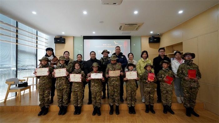 橫墅江社區(qū)青少年國防素質(zhì)提升計劃暨冬訓(xùn)活動順利收官