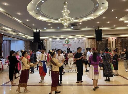 第八屆世界朋友節(jié)暨世界土著文化發(fā)展聯(lián)盟啟動儀式在老撾烏多姆賽隆重舉行