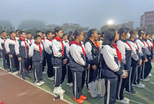 柴時鐘:校長教育思想對學(xué)校的發(fā)展至關(guān)重要 柴時鐘:校長教育思想對學(xué)校的發(fā)展至關(guān)重要