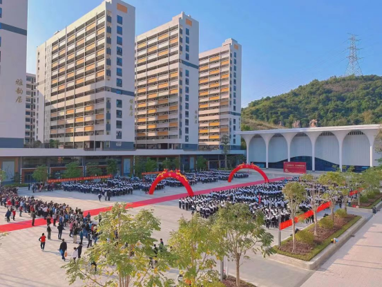 柴時鐘:校長教育思想對學(xué)校的發(fā)展至關(guān)重要 柴時鐘:校長教育思想對學(xué)校的發(fā)展至關(guān)重要