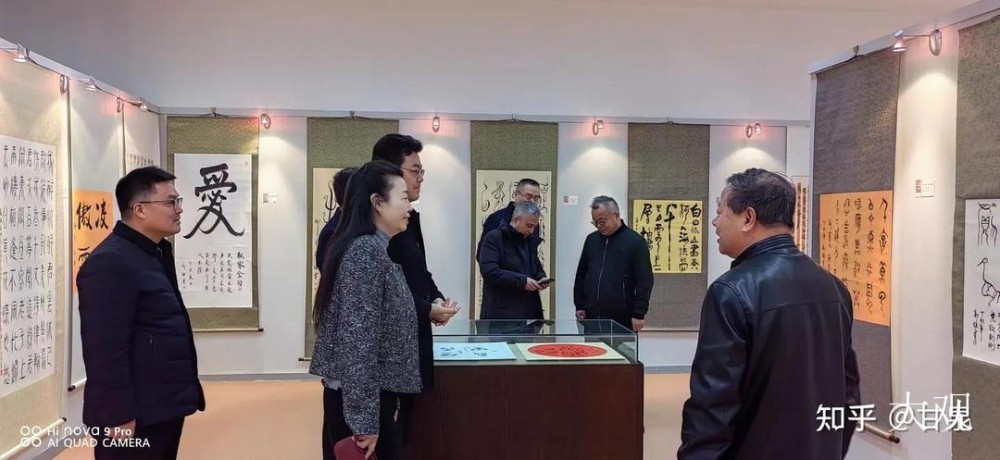 揚(yáng)州大學(xué)舉辦“張謇名言暨郭謙百體書法展捐贈儀式”