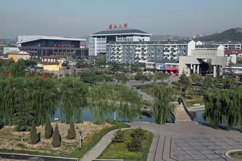 勇立潮頭一面旗幟