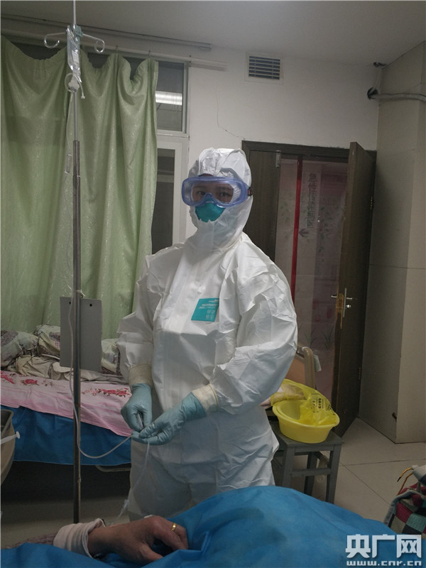 深度報(bào)道：一位新冠肺炎患者的九天