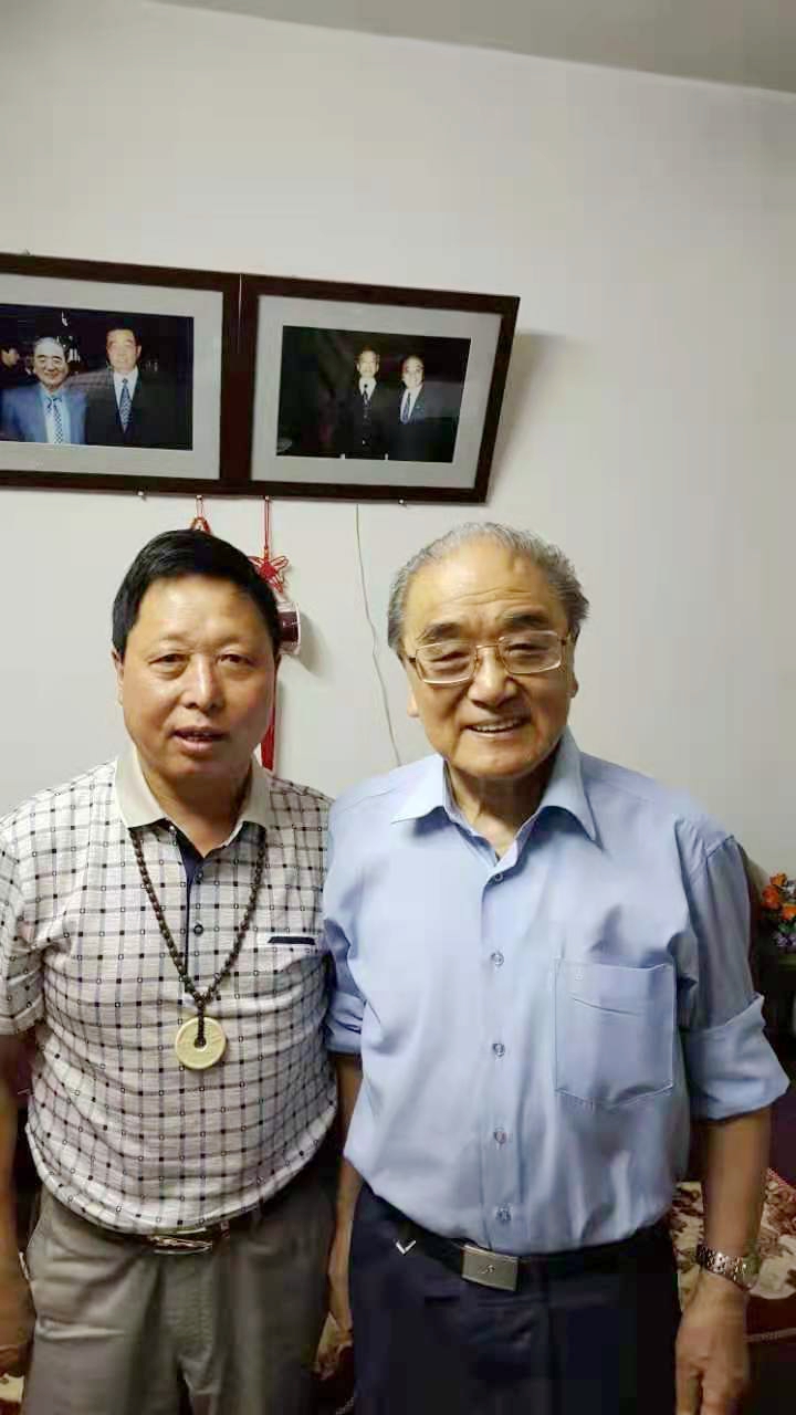 中國健康事業(yè)創(chuàng)新發(fā)展杰出貢獻(xiàn)人物——方逢強(qiáng)