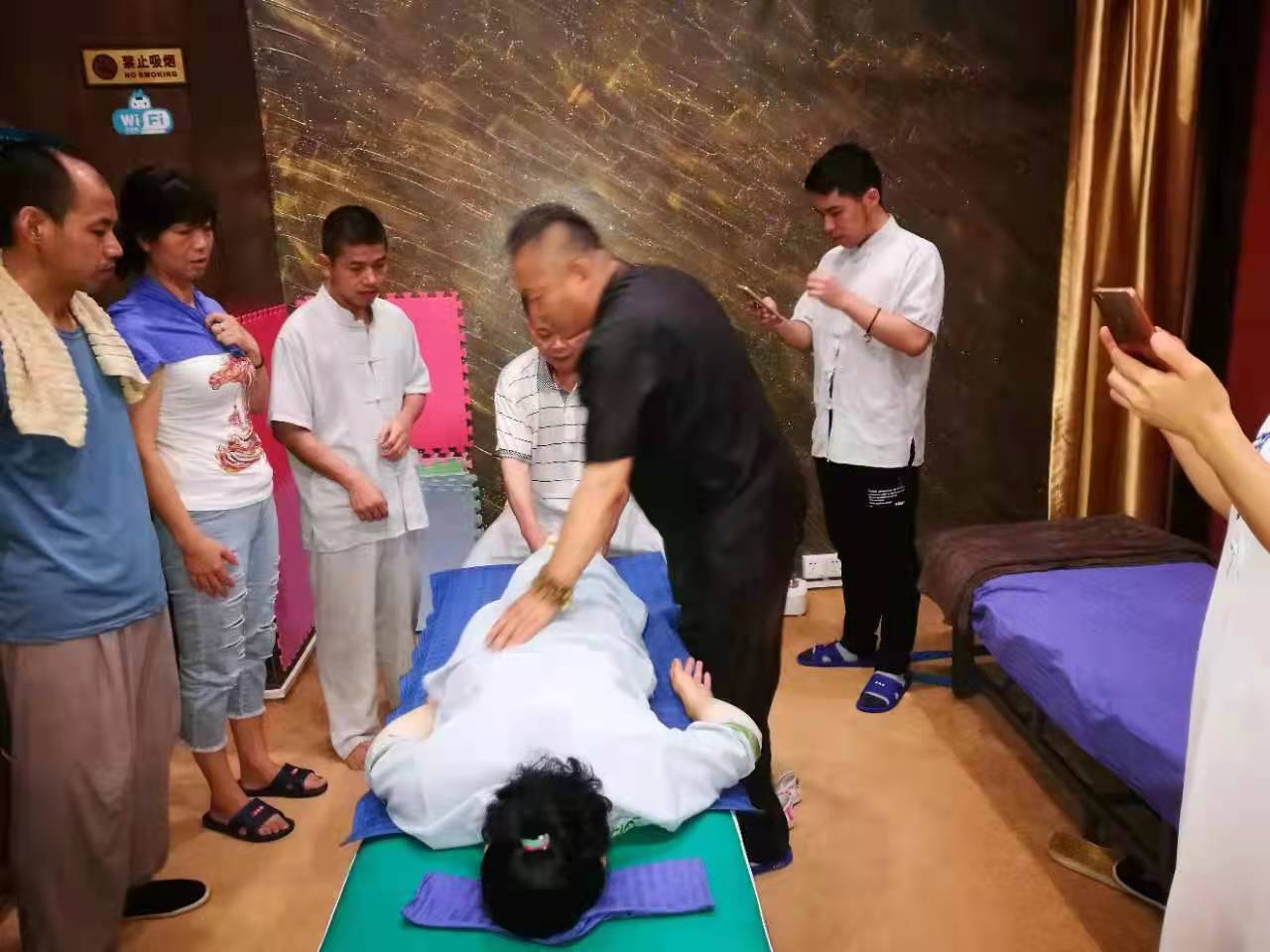 悲智雙運(yùn) 醫(yī)術(shù)精湛，中醫(yī)傳人——杜愛(ài)民