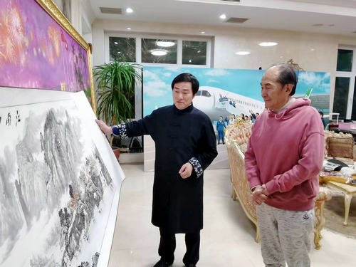 王余根在京與劉宇一等文化界名人進(jìn)行交流