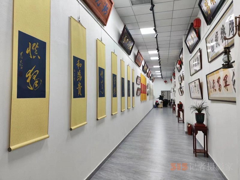 丹心弘國粹 翰墨播京城——北京徐雙喜榜書藝術(shù)中心啟動(dòng)儀式在房山區(qū)舉行