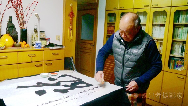 《書香墨韻》專訪著名書法家江鳥：要臨貼，把修養(yǎng)思想融進(jìn)去